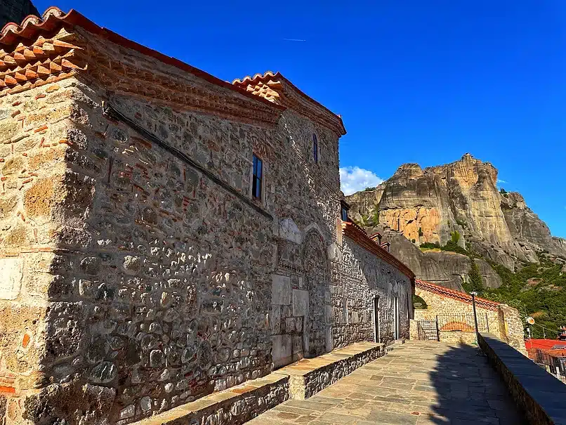 Two-Days Tour from Athens to Meteora by Train/Bus